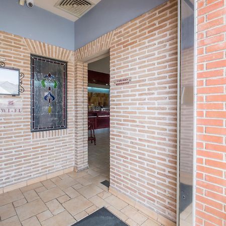 Hotel Vivar Гриньон Экстерьер фото