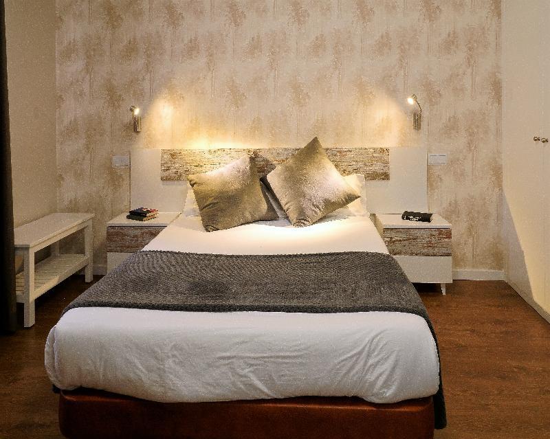 Hotel Vivar Гриньон Экстерьер фото