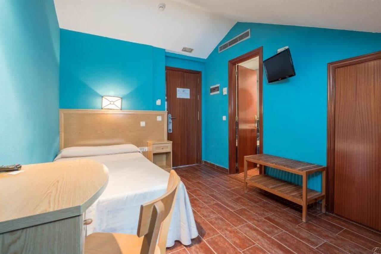 Hotel Vivar Гриньон Экстерьер фото