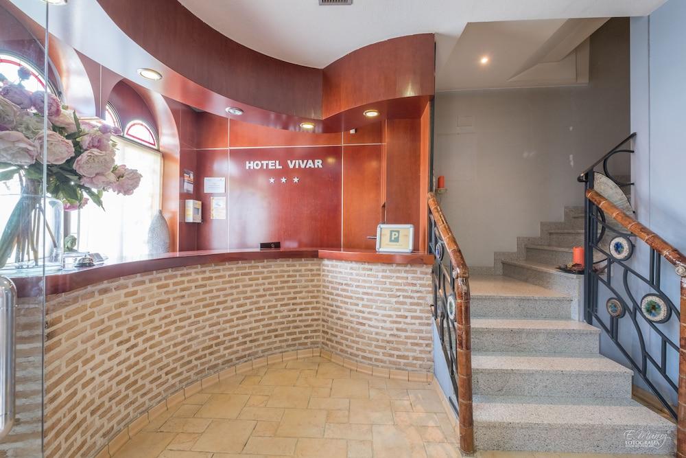Hotel Vivar Гриньон Экстерьер фото
