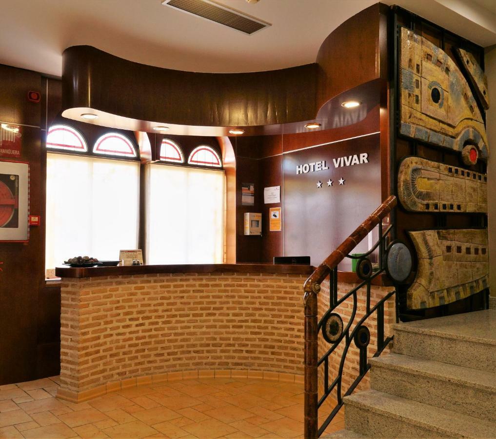 Hotel Vivar Гриньон Экстерьер фото