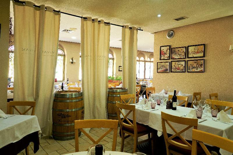 Hotel Vivar Гриньон Экстерьер фото
